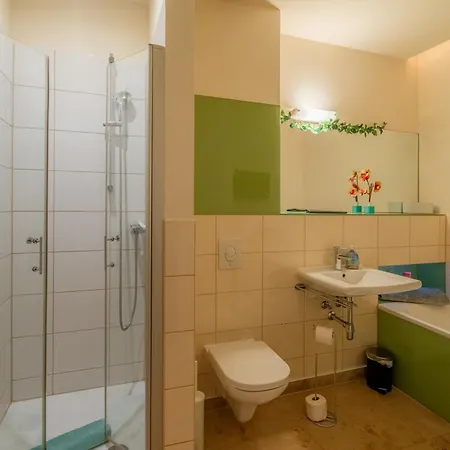 - Garten - Balkon - 10 Min Zum Zentrum *