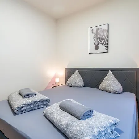 Apartment - Garten - Balkon - 10 Min Zum Zentrum *