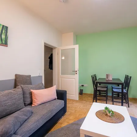 Apartamento - Garten - Balkon - 10 Min Zum Zentrum *